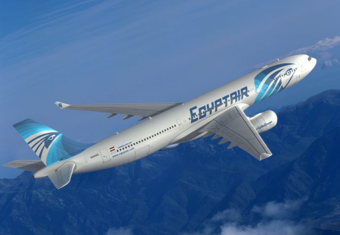 Авиалайнер EgyptAir Авиалайнер EgyptAir